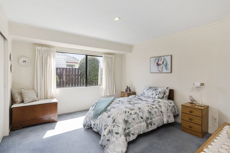 Photo of property in 2 Heihei Place, Paraparaumu, 5032
