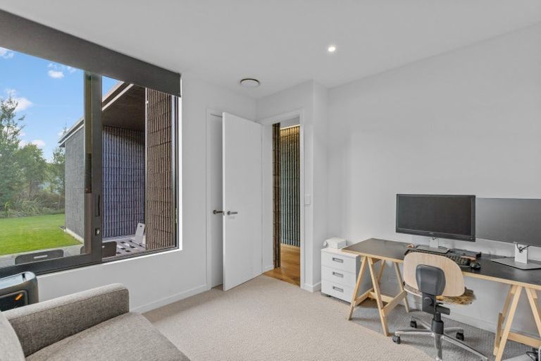 Photo of property in 6 Stackbrae Avenue, Wanaka, 9305