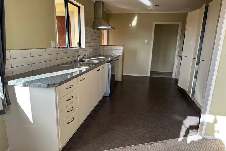 Photo of property in 289 Royal Road, Massey, Auckland, 0614