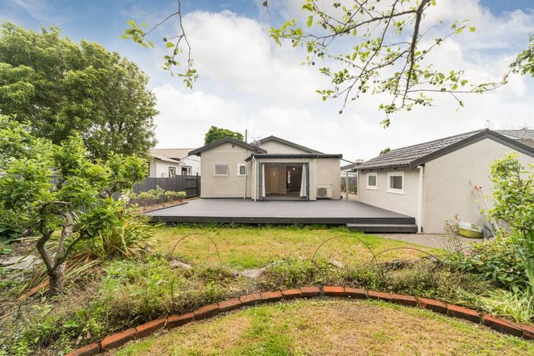 Photo of property in 85 Shamrock Street, Takaro, Palmerston North, 4412