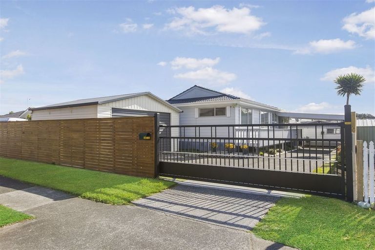 Photo of property in 369 Bucklands Beach Road, Bucklands Beach, Auckland, 2012