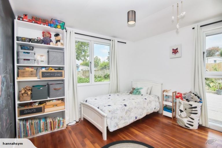 Photo of property in 46 Taurus Crescent, Beach Haven, Auckland, 0626