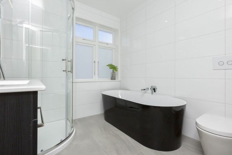 Photo of property in 1/10 Victoria Street, Pukekohe, 2120