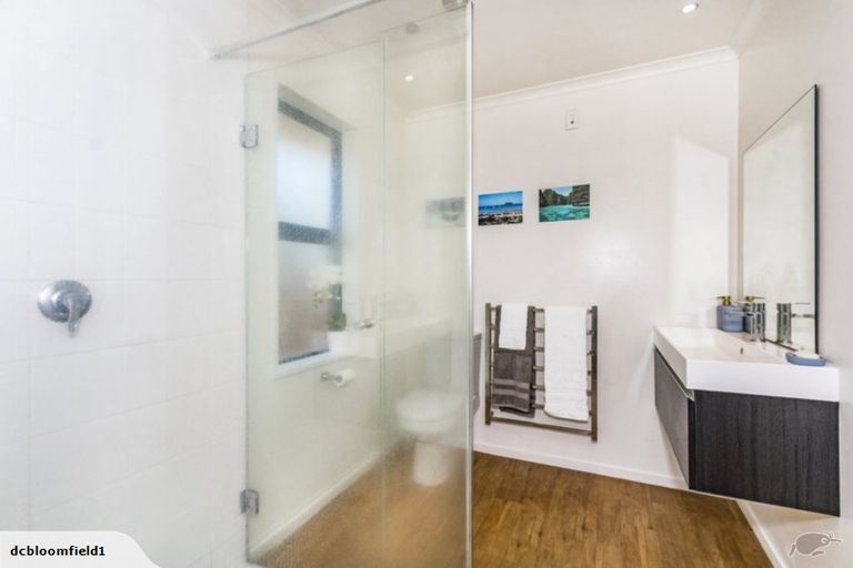 Photo of property in 11 Larne Place, Belfast, Christchurch, 8051