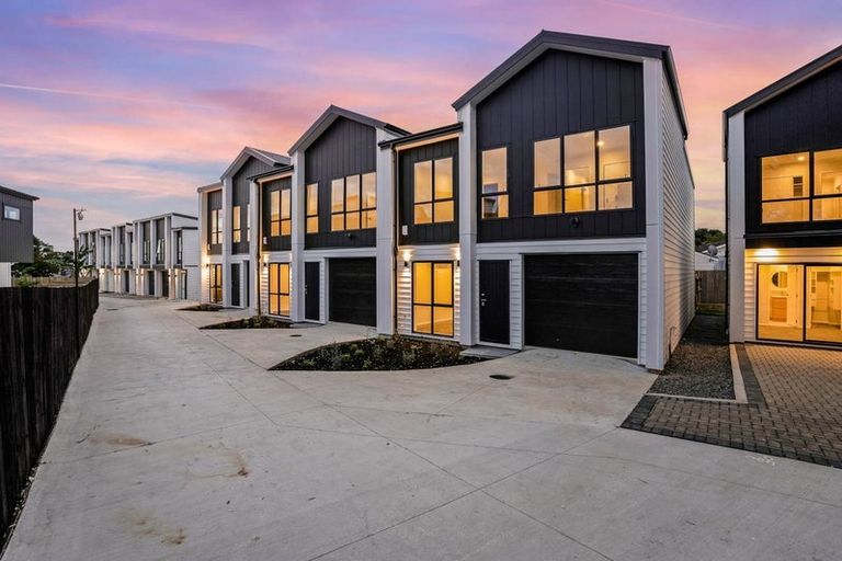 Photo of property in 6d Becker Drive, Weymouth, Auckland, 2103