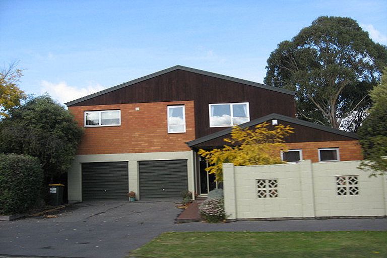 Photo of property in 10 Gothic Place, Ilam, Christchurch, 8041