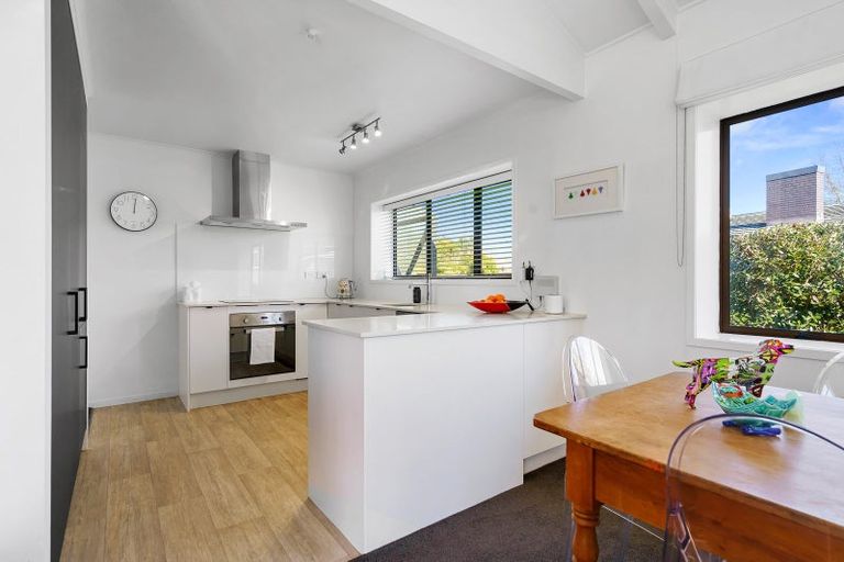 Photo of property in 147a Victoria Street, Cambridge, 3434