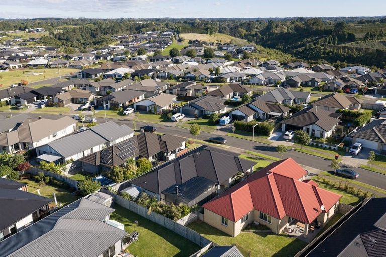 Photo of property in 132 Puhirake Crescent, Pyes Pa, Tauranga, 3112