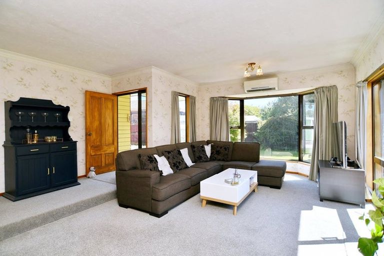 Photo of property in 2 Mayo Place, Belfast, Christchurch, 8051