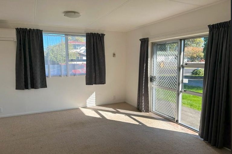 Photo of property in 29 Hornsby Street, Carterton, 5713