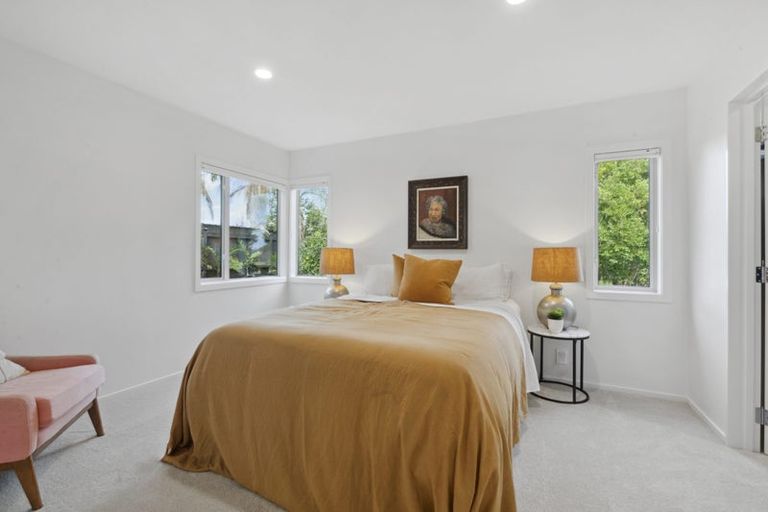 Photo of property in 2/4 Richards Avenue, Forrest Hill, Auckland, 0620