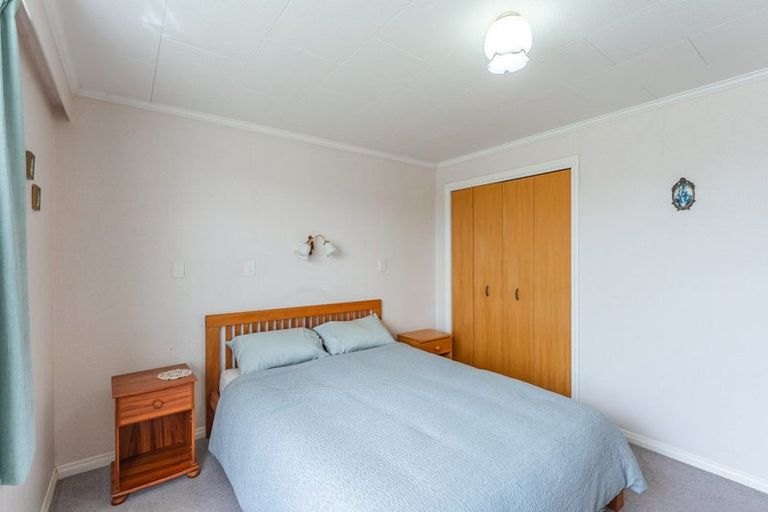 Photo of property in 1 Iti Street, Otaki, 5512