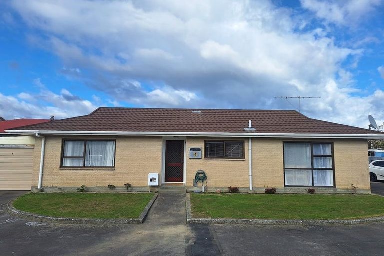 Photo of property in 4/30 Leighton Avenue, Waiwhetu, Lower Hutt, 5010