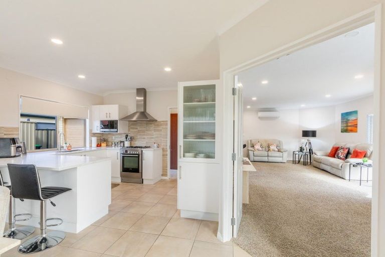 Photo of property in 14 Blythfield Place, Taradale, Napier, 4112