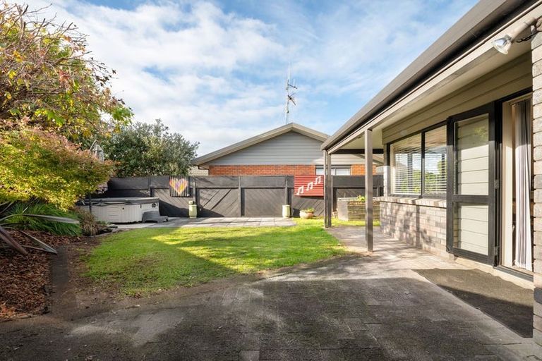 Photo of property in 32a Ashley Street, St Andrews, Hamilton, 3200