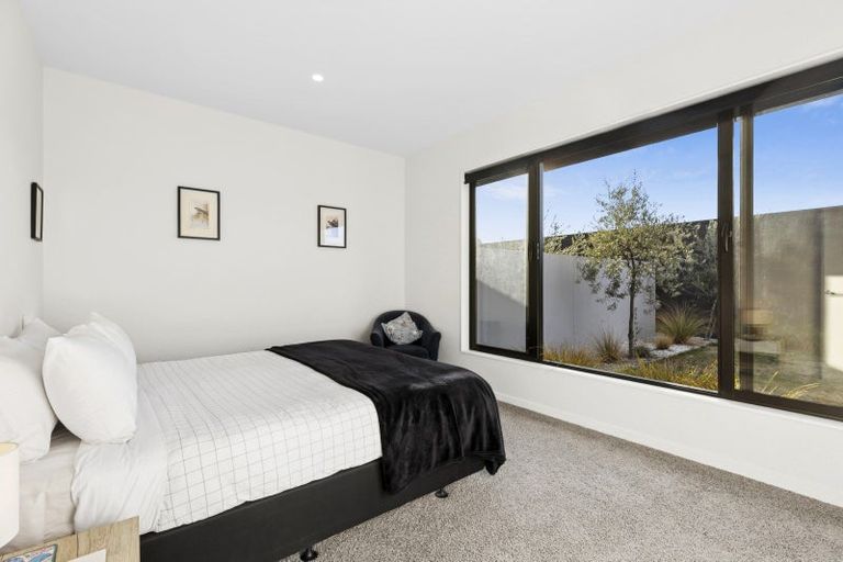 Photo of property in 3 Stackbrae Avenue, Wanaka, 9305
