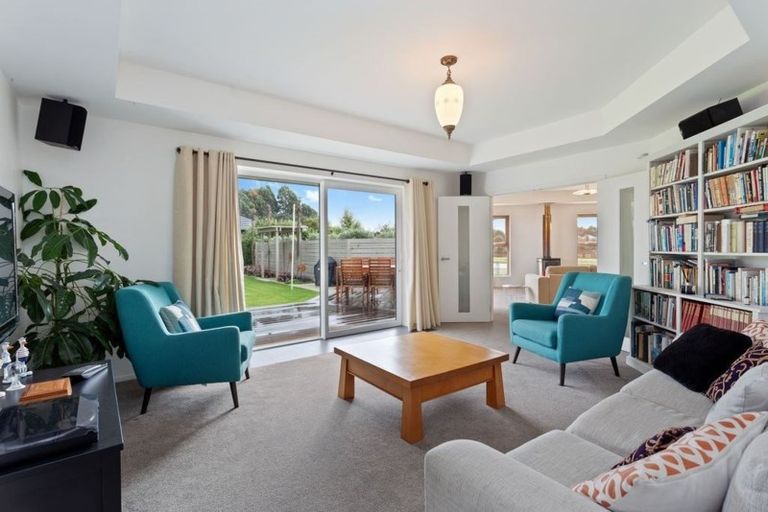 Photo of property in 8 Riverside Way, Amberley, 7410