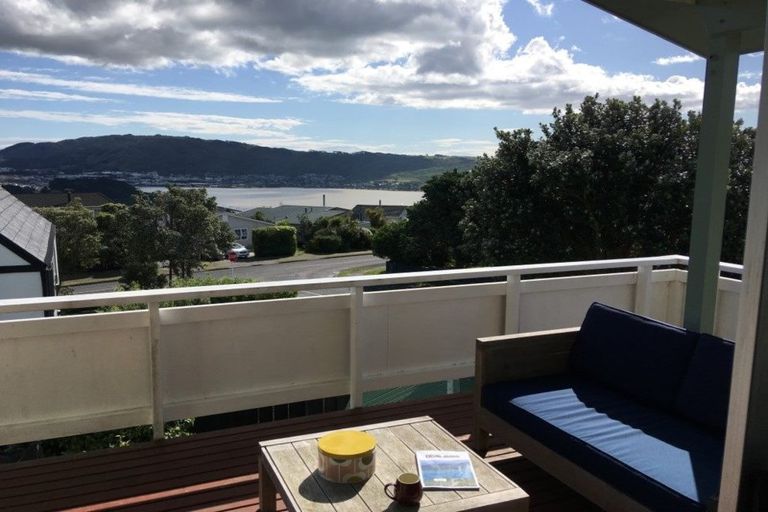 Photo of property in 2 Livet Place, Papakowhai, Porirua, 5024