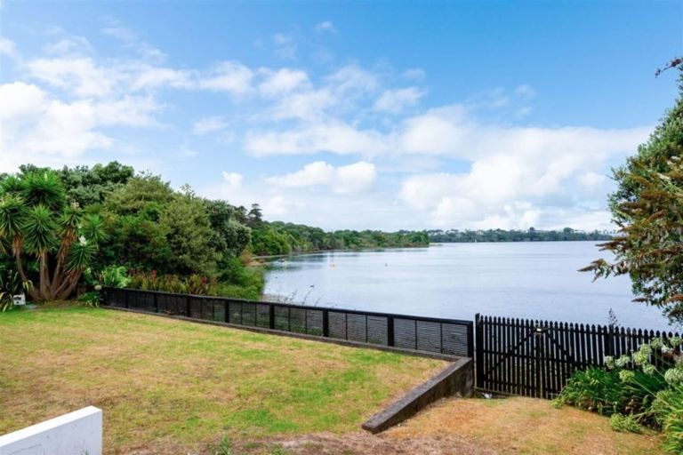 Photo of property in 1/26 Otakau Road, Milford, Auckland, 0620