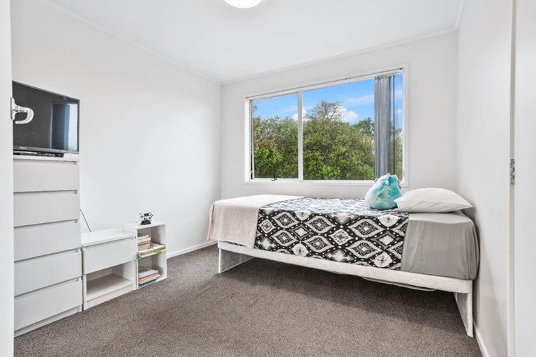 Photo of property in 37 Clyma Place, Massey, Auckland, 0614