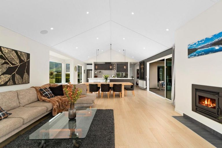 Photo of property in 28 Shortcut Road, Cromwell, 9310