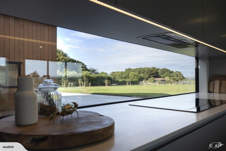 Photo of property in 15 Kotuku Road, Waiuku, 2682