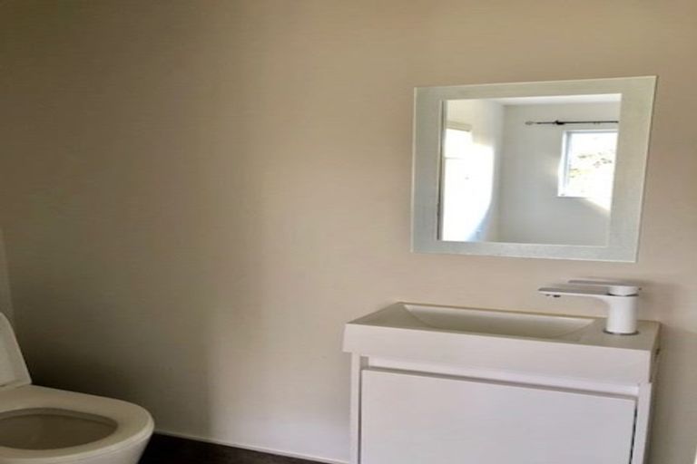 Photo of property in 19 Cheval Drive, Totara Vale, Auckland, 0629