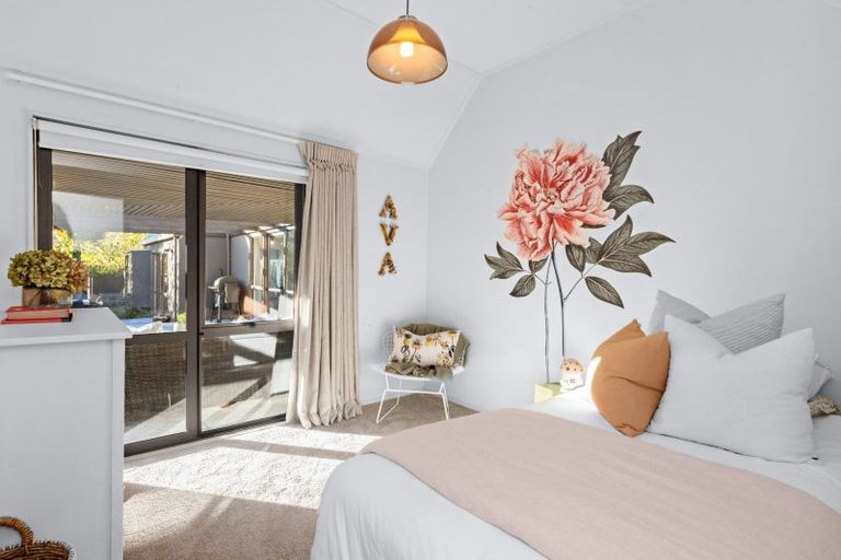 Photo of property in 5 Rush Place, Havelock North, 4130