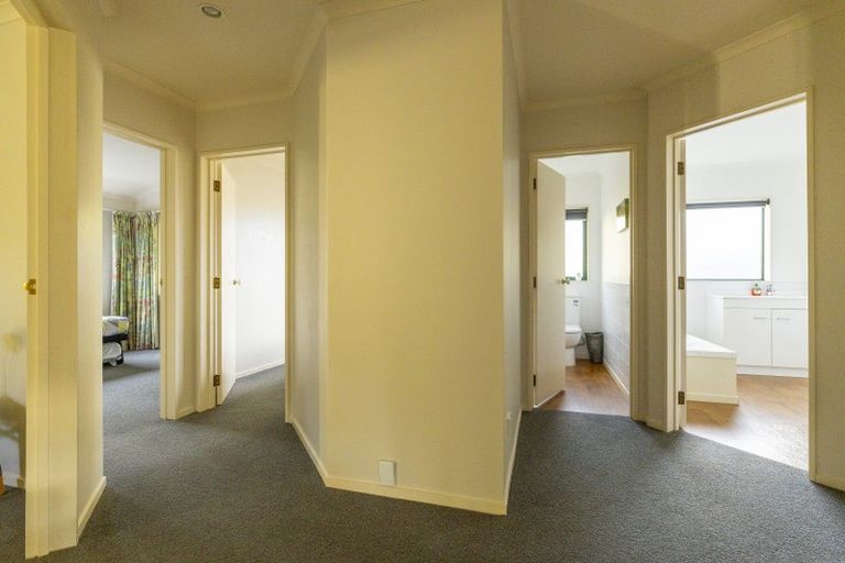 Photo of property in 30 Fairview Terrace, Waipahihi, Taupo, 3330