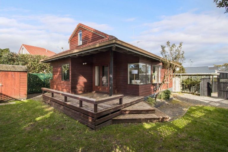 Photo of property in 2 Margaret Drive, Omokoroa, 3114