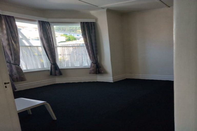 Photo of property in 5 Claremont Grove, Mount Victoria, Wellington, 6011