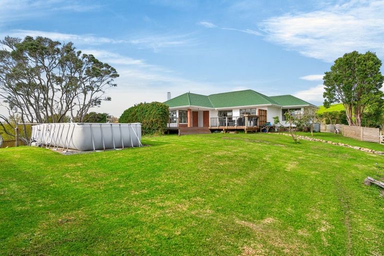 Photo of property in 161 Ranganui Road, Kaiwaka, 0573