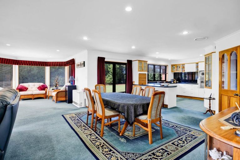 Photo of property in 268 Waihi Road, Hawera, 4673