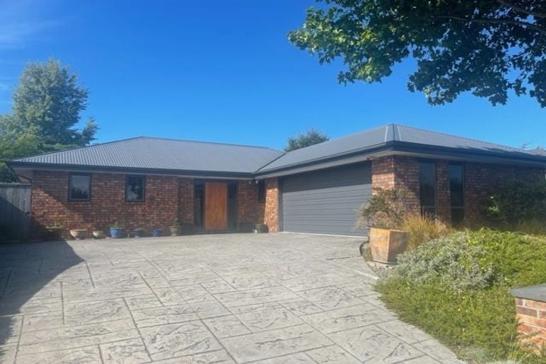 Photo of property in 20 Thornley Place, Woodend, 7610