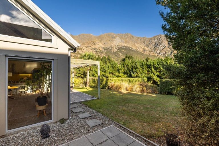 Photo of property in 51 Mathias Terrace, Arthurs Point, Queenstown, 9371