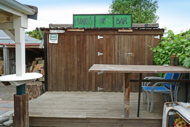 Photo of property in 43 Waimea West Road, Brightwater, 7022