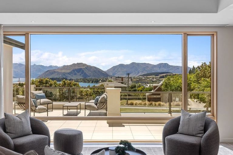 Photo of property in 170 Stone Street, Wanaka, 9305