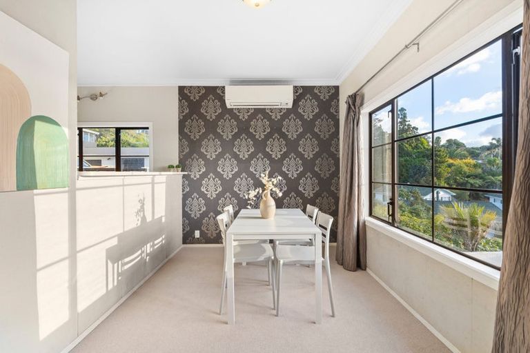 Photo of property in 1/269 Titirangi Road, Titirangi, Auckland, 0604