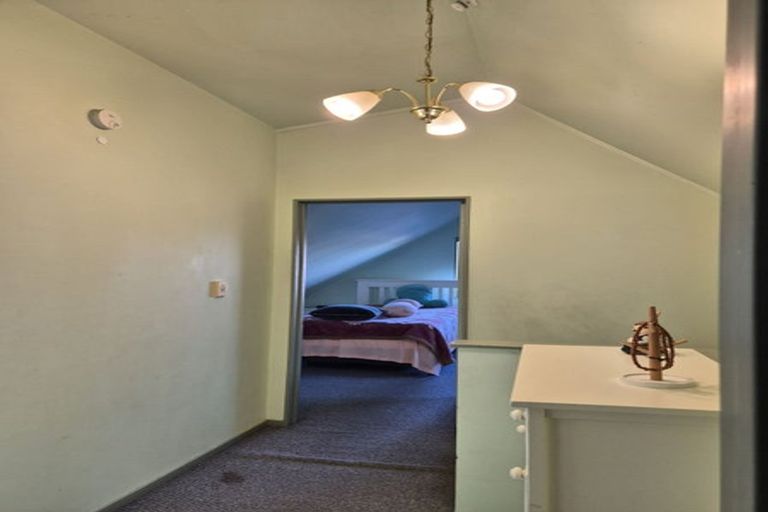 Photo of property in 56a Taikata Road, Te Atatu Peninsula, Auckland, 0610