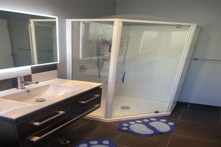 Photo of property in 56 Onslow Road, Lake Hayes, Queenstown, 9304