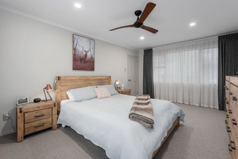 Photo of property in 104c Lake Road, Belmont, Auckland, 0622