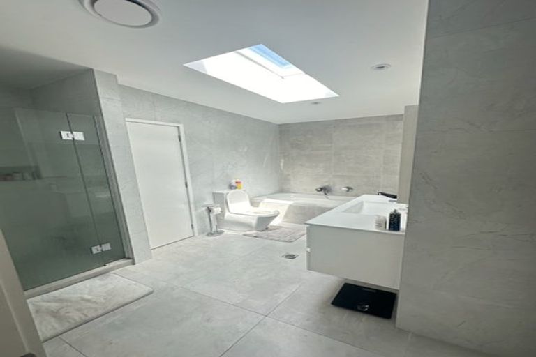 Photo of property in 38c Links Road, New Lynn, Auckland, 0600