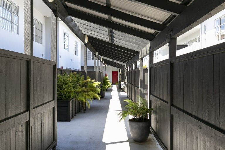 Photo of property in Galleria Apartments, 5/77 Tory Street, Te Aro, Wellington, 6011