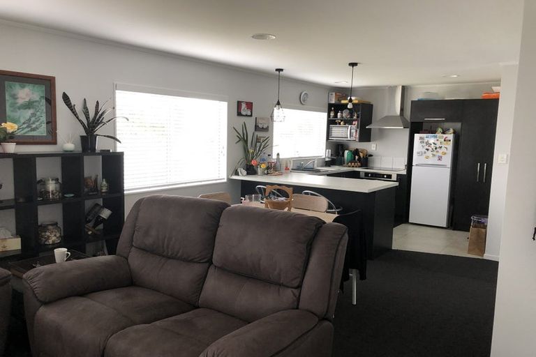 Photo of property in 3 Lydia Place, Kelvin Grove, Palmerston North, 4414