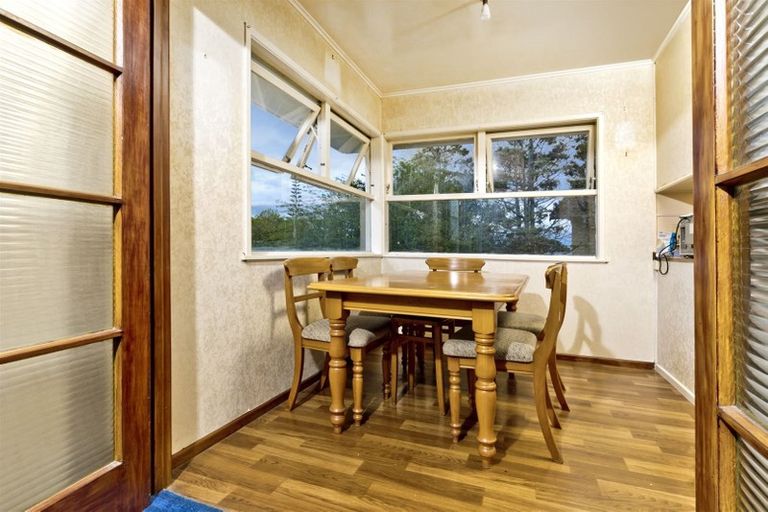 Photo of property in 84 Glendene Avenue, Glendene, Auckland, 0602