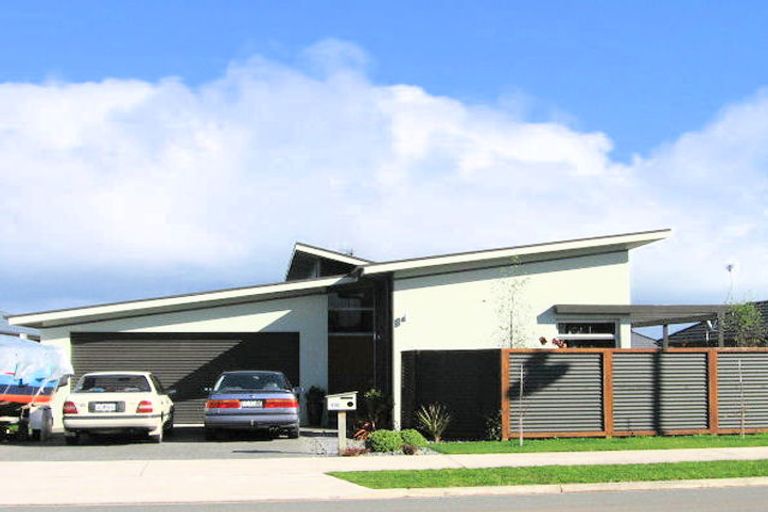 Photo of property in 100 Saint James Drive, Huntington, Hamilton, 3210