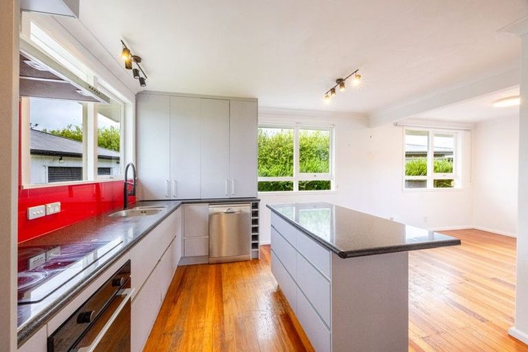 Photo of property in 1 Elliott Crescent, Havelock North, 4130