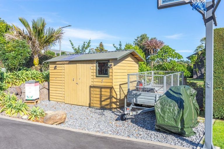 Photo of property in 4 Lamont Place, Waikanae, 5036