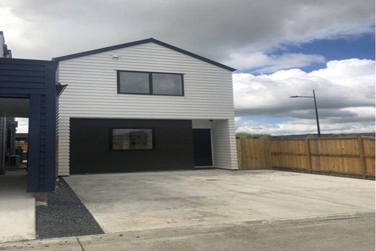 Photo of property in 37 Kaha Road, Takanini, 2110