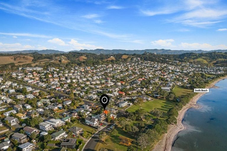 Photo of property in 4 Sunrise Boulevard, Snells Beach, 0920